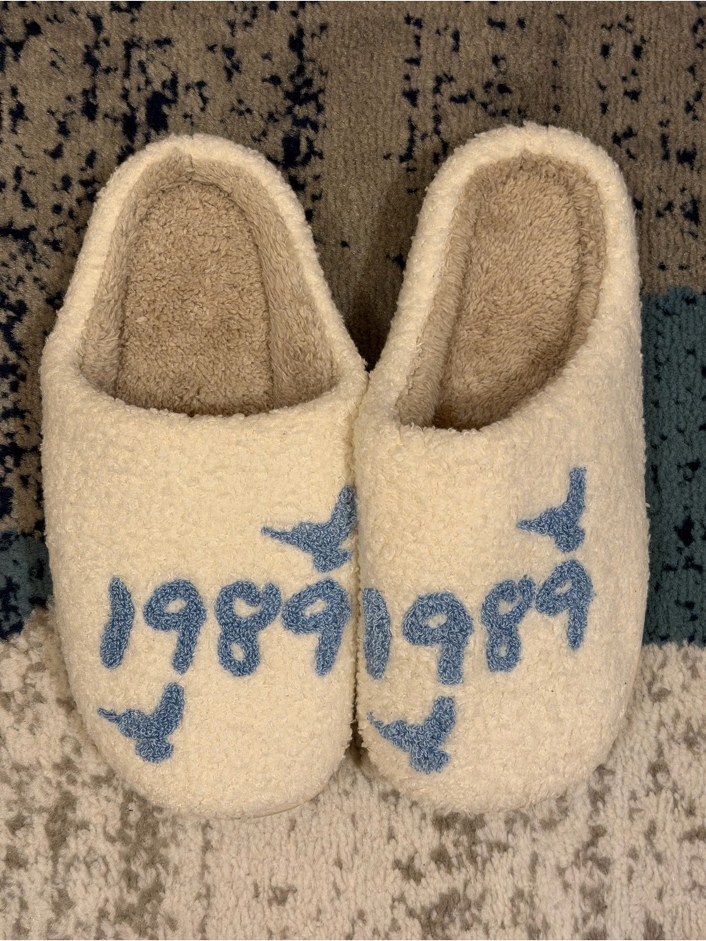 1989 Embroidered Fuzzy Slippers Cream Blue Taylor Swift Inspired Women’s 9-10